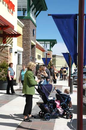 The Summit sidewalks with grand opening shoppers